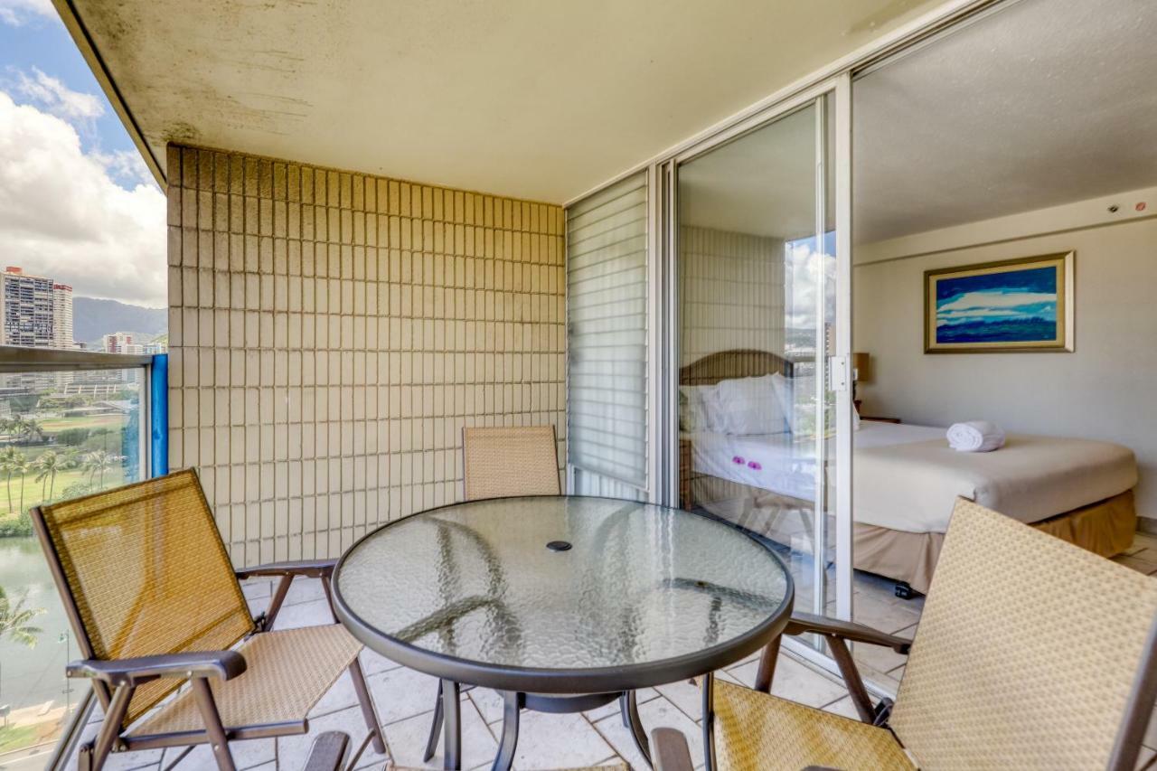 Island Colony Suites Honolulu Quarto foto